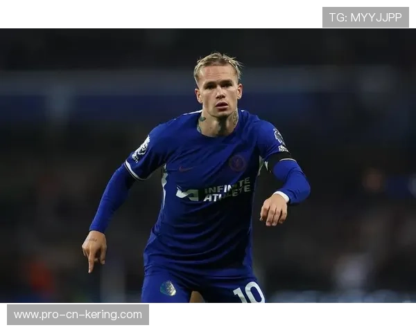 切尔西右路推进犀利，穆德里克劲射轰入网